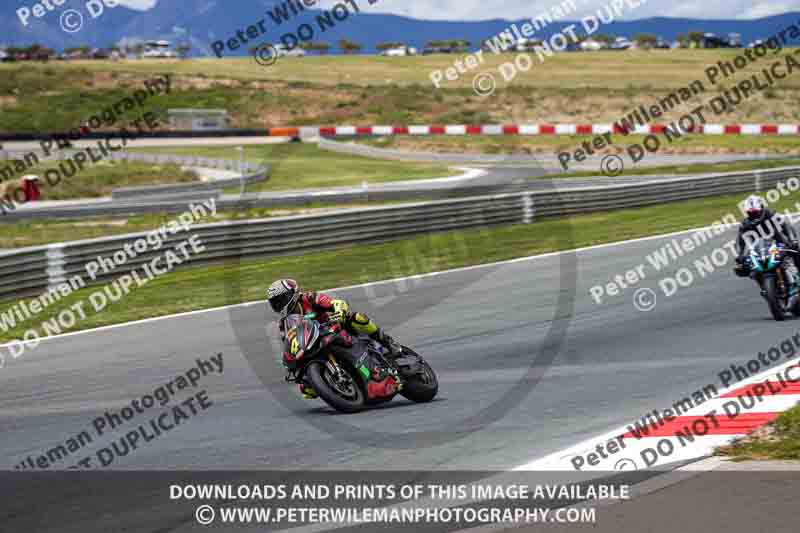 cadwell no limits trackday;cadwell park;cadwell park photographs;cadwell trackday photographs;enduro digital images;event digital images;eventdigitalimages;navarra;no limits trackdays;peter wileman photography;racing digital images;trackday digital images;trackday photos
